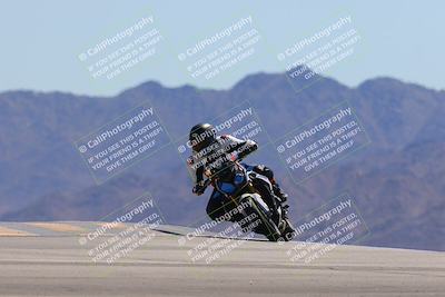 media/Mar-24-2025-Moto Forza (Mon) [[57ce5c5cff]]/3-Beginner Group/Session 4 (Turn 9)/